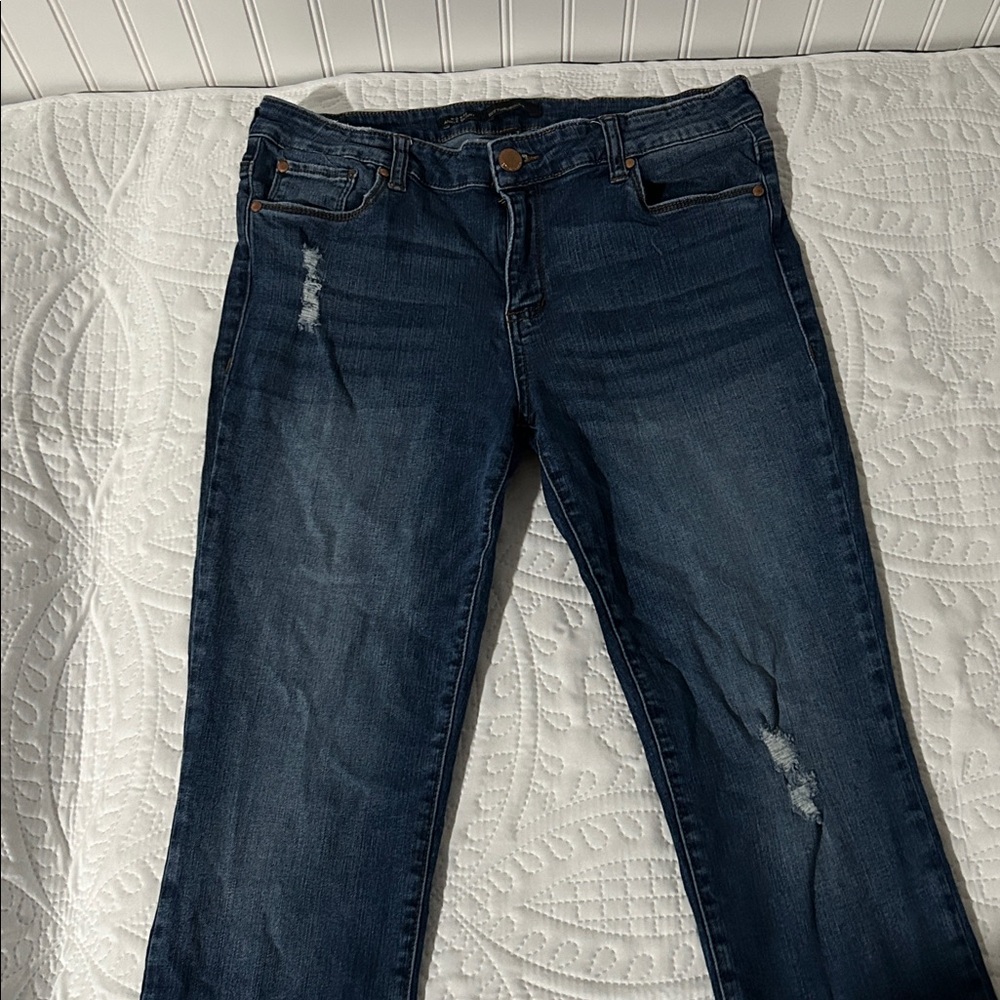 Classic Blue Women's Jeans light distress sz: 31 - Picture 2 of 5